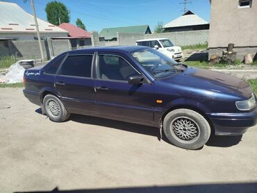 Volkswagen: Volkswagen Passat: 1994 г., 1.8 л, Механика, Бензин, Седан