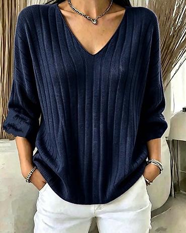 pull: Bluzica
Cena 2200 
Od s do 2xl
Vel.17 — 3