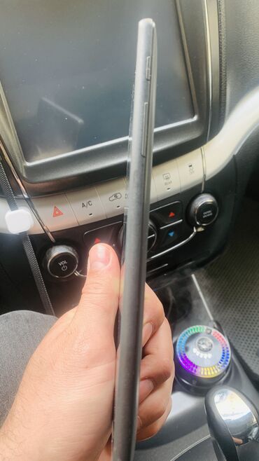 alcatel idol 2 mini s 6036y: Alcatel 1B, rəng - Qara