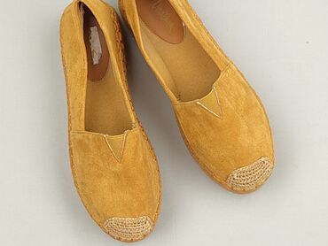 Żółte espadryle damskie z zamszu. Posiadają plecioną podeszwę i
