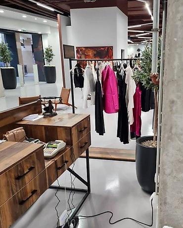 nocni ormaric ikea: PULT ZA BUTIK MODEL GALERIJA IZRADA PO MERI | Kontakt telefon — 9