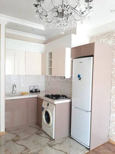 Uzunmüddətli kirayə mənzillər: 28 May metrosu yanınında mənzil kirayə verilir. Mərtəbə 18/4. Ümumi — 24