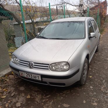 Volkswagen: Volkswagen Golf: 2002 г., 1.6 л, Механика, Бензин, Хэтчбэк