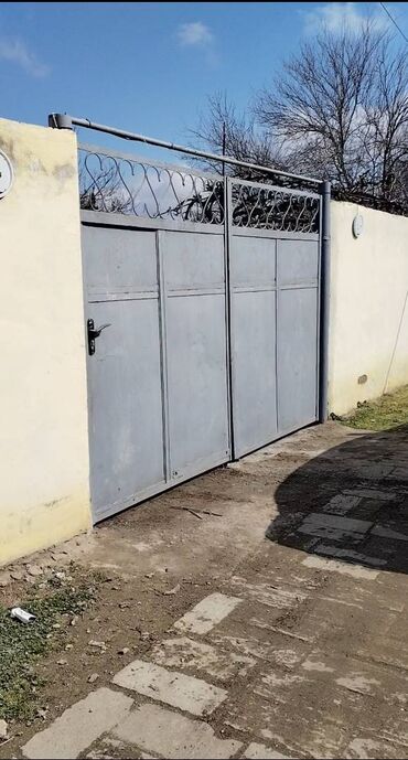 Həyət evi alıram: 3 otaqlı, 70 kv. m, Təmirsiz