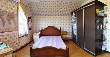 Продажа коттеджей и домов: Продам в центре двухэтажный кирпичный дом,+ цокольный этаж. Удобен — 12