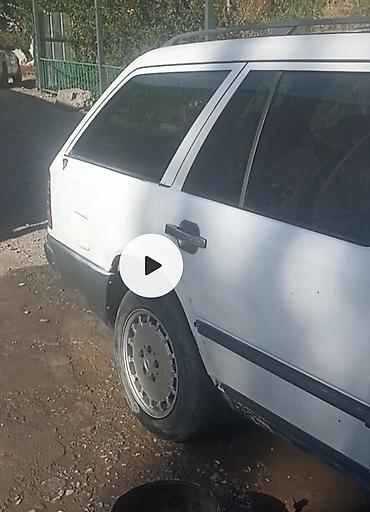 ли 9 авто: Mercedes-Benz W124: 1990 г., 2.5 л, Механика, Дизель, Универсал — 1