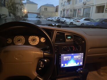 Nissan: Nissan Pathfinder: 3.5 l | Ofrouder/SUV — 5