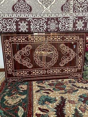 berber mirror second hand: Сундук в хорошем состоянии. 
Цена 4000с — 1