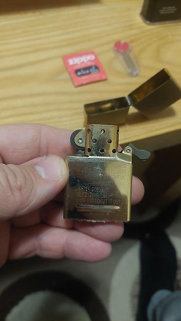 Upaljači i prateća oprema: Zippo upaljač model: ZIPPO 204B Classic BrushedBrass Upaljač. Kupljen — 8