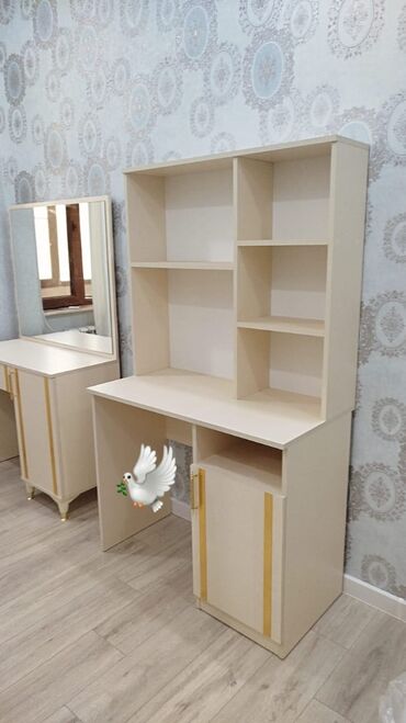 uşaq kiravat: Oğlan və qız üçün, Yeni, Yazı masası