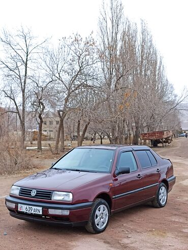 Volkswagen: Volkswagen Vento: 1992 г., 1.8 л, Механика, Бензин, Седан