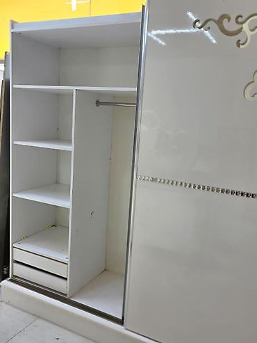 perla dolab: “Asya” sürgülü dolab - Rəng: ağ, parlaq səth - Üslub: ön qapılarda — 2