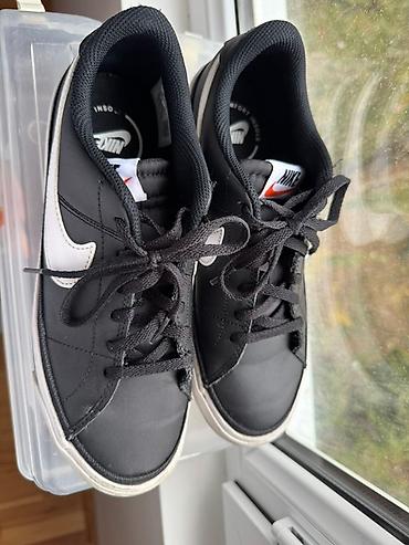 Kişi ayaqqabıları: Məhsul: Nike kişi ayaqqabısı (Original) Model: Nike Court Legacy — 10