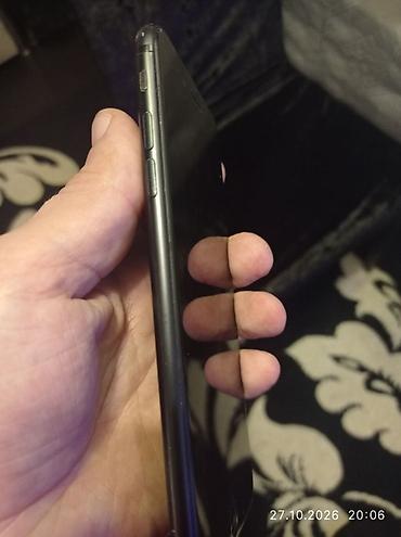 it adlari azerbaycan: IPhone 7 Plus, 128 GB, Qara, Barmaq izi — 7