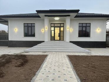 продается дом село ак жол: Дом, 200 м², 6 комнат, Риэлтор, Дизайнерский ремонт