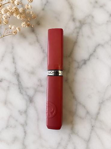 gun eynəyi: L’Oréal Paris dodaq boyası - Brend: L’Oréal Paris - Format: Klassik — 1