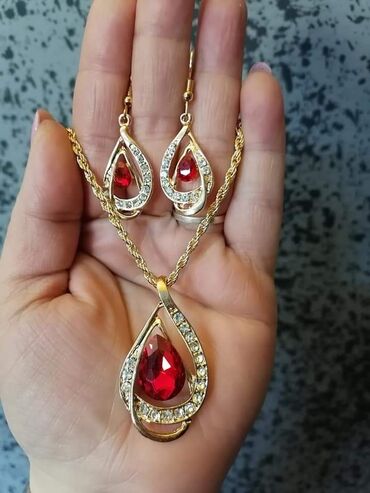 Setovi nakita: Set: Narukvica, Kruna, Minđuše, Materijal: Perlice, Cirkon, Biser — 20