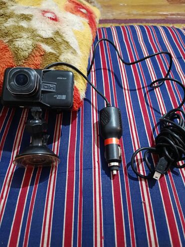 Видеорегистраторы: Видеорегистратор Б/у, На лобовое стекло, Без GPS, Без G-Sensor, Без антирадара — 4