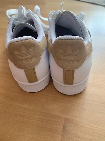 krosovkalar: Adidas, Ölçü: 39, rəng - Ağ, Yeni — 3