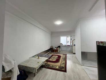 бишкек квартира за месяц: Студия, 35 м², Малосемейка, 1 этаж, Косметический ремонт