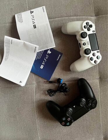вытяжки для кухни: Игровая консоль Sony PlayStation 4 Pro с 1 ТБ памяти. В комплекте два