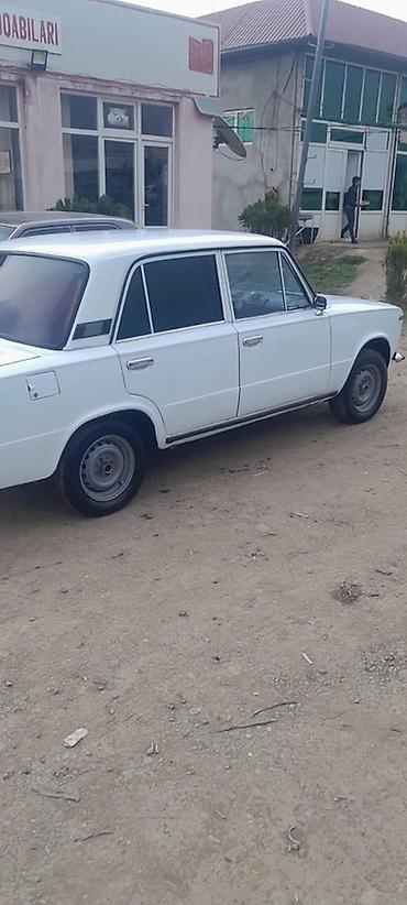 lada 2104 for sale: VAZ 2101, ağ rəng, sedan kuzov. Texniki xüsusiyyətlər: - Benzin — 4
