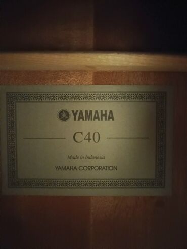 yamaha psr 3000: Yamaha c40 gitar