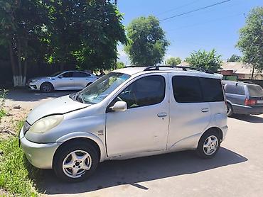 e klass: Toyota Yaris Verso: 2001 г., 1.3 л, Механика, Бензин, Универсал — 4
