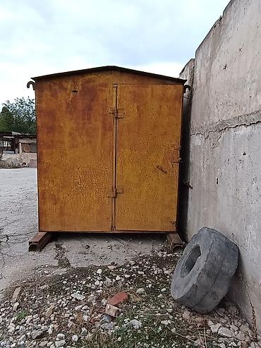 Metal konteyner/boks - Material: qalınmetallı, ağır konstruksiya -