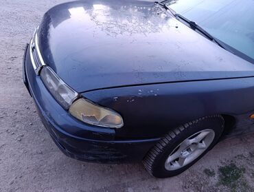 Mazda: Mazda 626: 1994 г., 1.8 л, Механика, Бензин, Седан