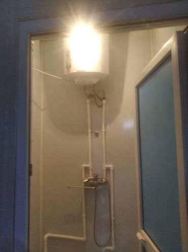 Батирлерди узак мөөнөткө ижарага берүү: Квартира 2ком душ ичинде шкаф кухелний бар депозит