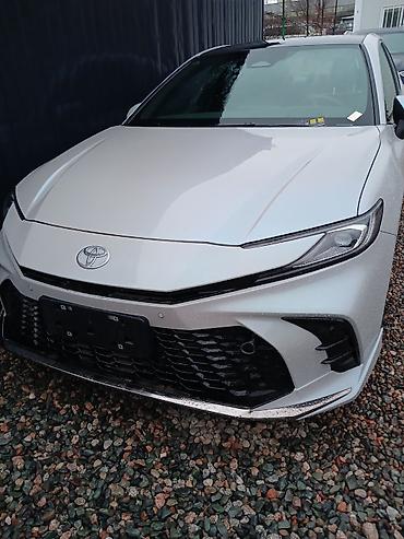 Toyota: Toyota Crown: 2025 г., Седан — 6