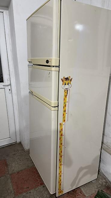 Ашкана техникасы: Холодильник GoldStar (LG) двухкамерный, белый/бежевый - Конструкция — 3