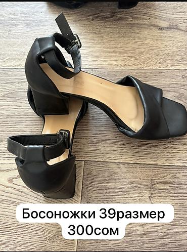 Босоножки из замши, размер 35. Черные, на высоком устойчивом широком — 4