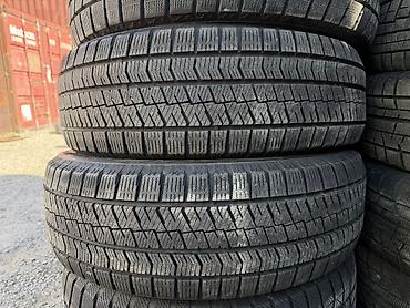 Шины 215 / 60 / R 17, Зима, Б/у, Пара, Легковые, Япония, Bridgestone