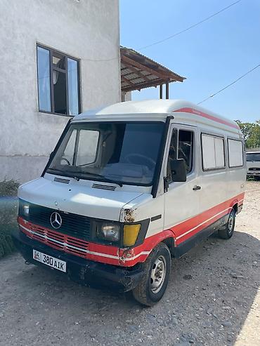 обшивки на спринтер: Mercedes-Benz T1: 1994 г., 2.4 л, Механика, Дизель, Фургон — 1