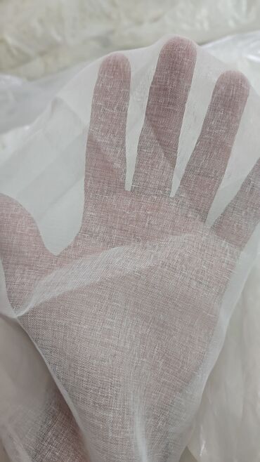 Pərdə və tüllər: Bu şəffaf tül pərdə parçası evinizə və ya ofisinizə zəriflik qatır — 11