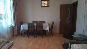 Uzunmüddətli kirayə mənzillər: Razin Akkorda yaxın 20 mertebeli binanın 17-ci mərtəbəsində yerləşən — 12