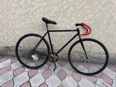 срочно продаю в связи с переездом: Продаю фикс срочно все в идеальном состоянии могу руль добавить -