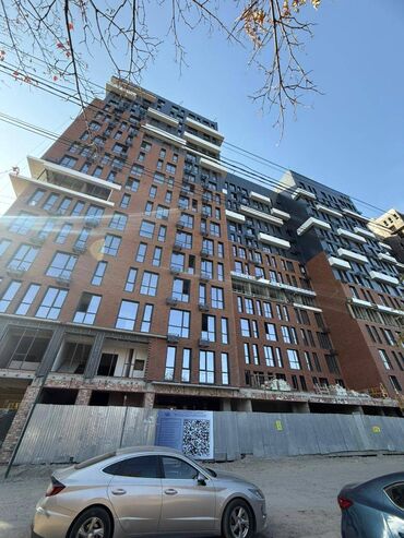 ак ордоквардира берилет: 3 бөлмө, 126 кв. м, Элитка, 10 кабат, ПСО (өзү оңдоп түзөтүп бүтүү үчүн)