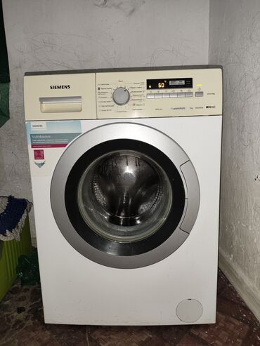 купить стиральную машину с баком для воды: Стиральная машина Siemens, Б/у, Автомат, До 5 кг, Узкая