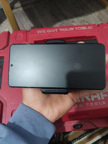Asus: Asus ROG Phone 8 Pro — 9