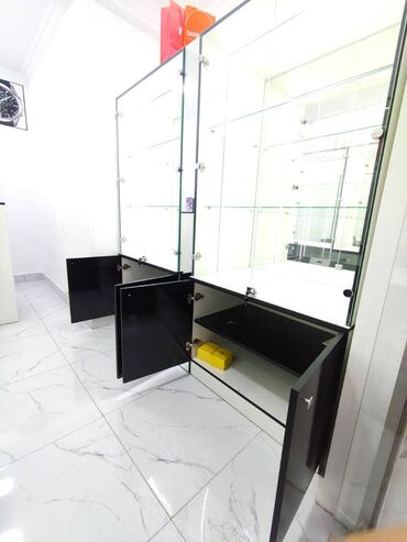 Aksesuarlar üçün vitrinlər: Saat üçün, İşlənmiş — 8