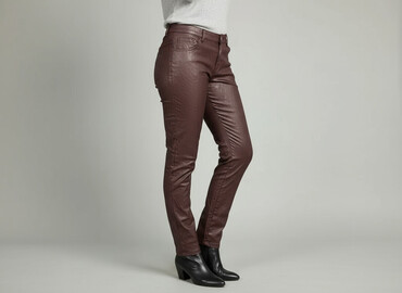 zara spodnie z piórami: Beloved, Material trousers for women, size M