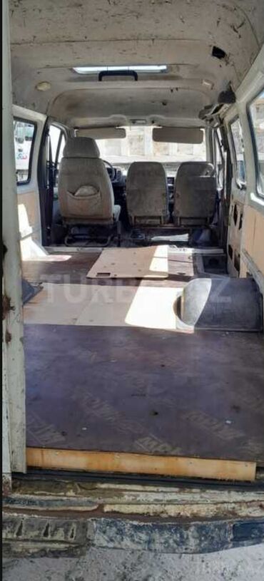 QAZ: QAZ GAZel 2705: 1.8 l | 2000 il 40000 km Van/Minivan — 2