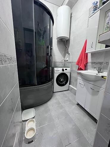 Продажа квартир: 3 комнаты, 85 м², 1 этаж — 3