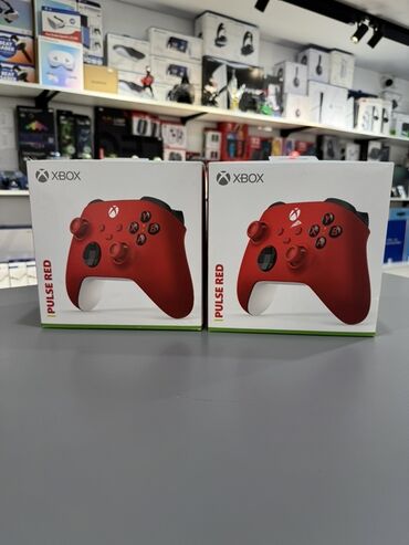 игровые беспроводные наушники: Беспроводной геймпад Xbox в ярко-красном цвете Pulse Red. В наличии