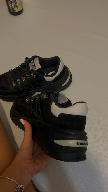 Women's Sneakers and athletic shoes: Diesel, 40, bоја - Crna — 7