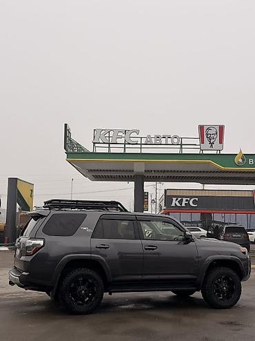 Toyota: Toyota 4Runner: 2020 г., 4 л, Автомат, Бензин, Внедорожник — 4