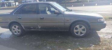 Mazda: Mazda 626: 1990 г., 2 л, Механика, Бензин, Седан